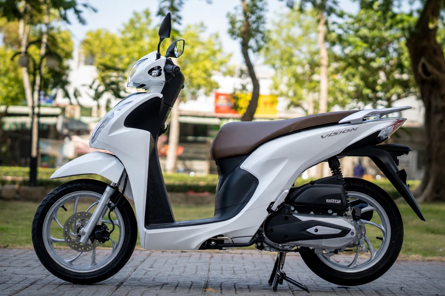 HONDA VISON TRẮNG 2024
