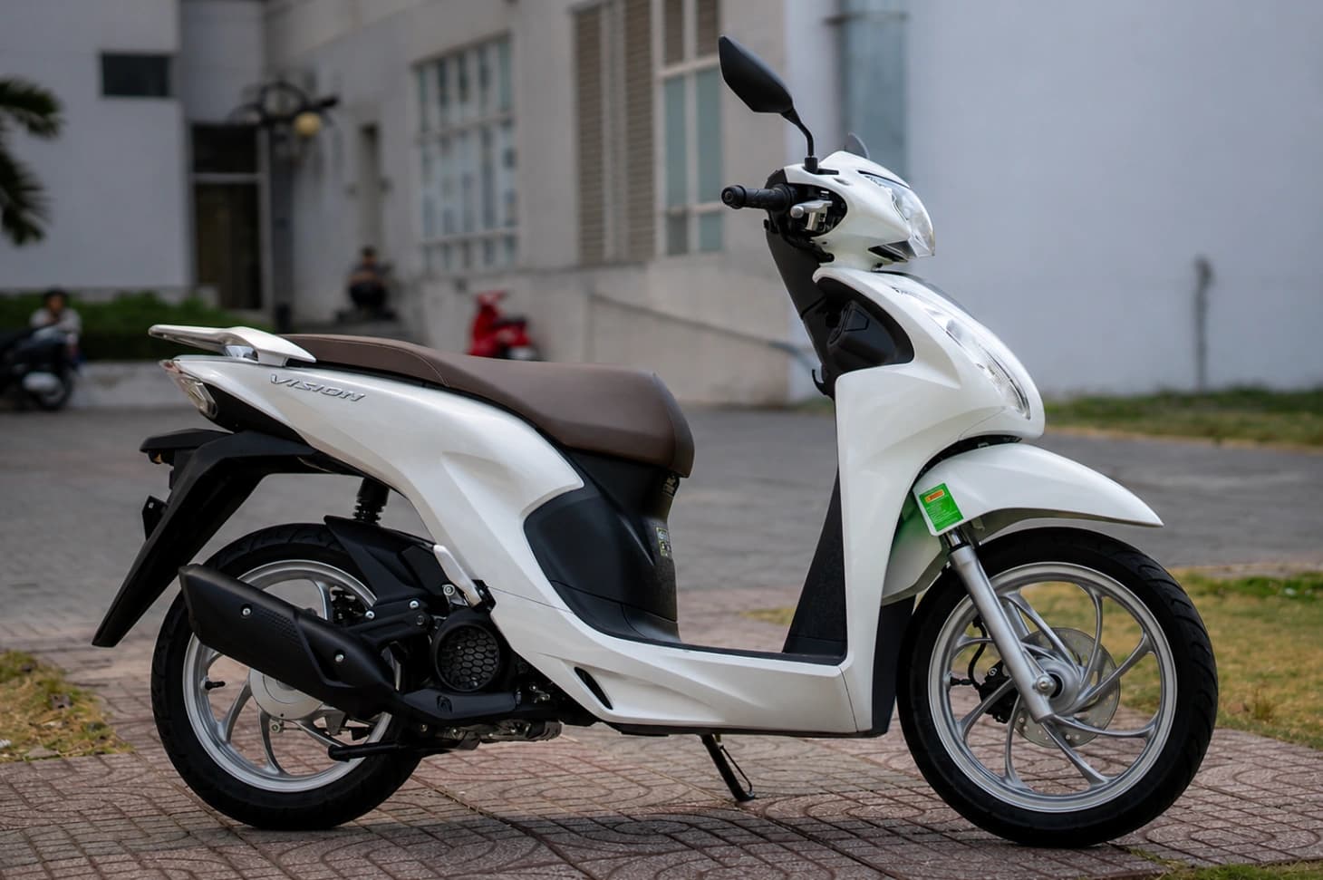 HONDA VISON TRẮNG 2024